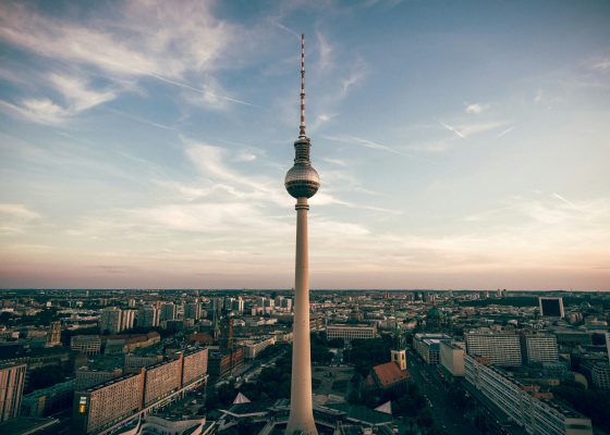 Claudio schwarz p N684 G33h M unsplash