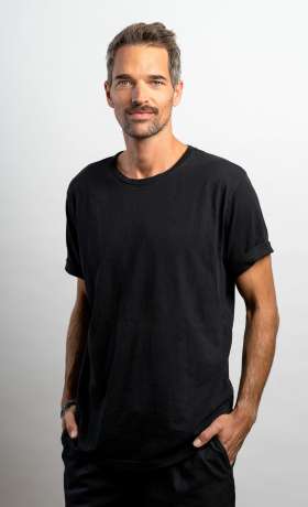 Christopher Buschow